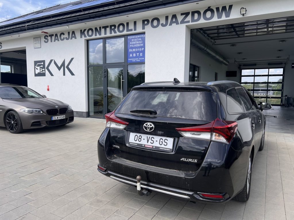Pierwsze badanie techniczne pojazdu z zagranicy 2026 – Koszty, dokumenty i proces rejestracji
